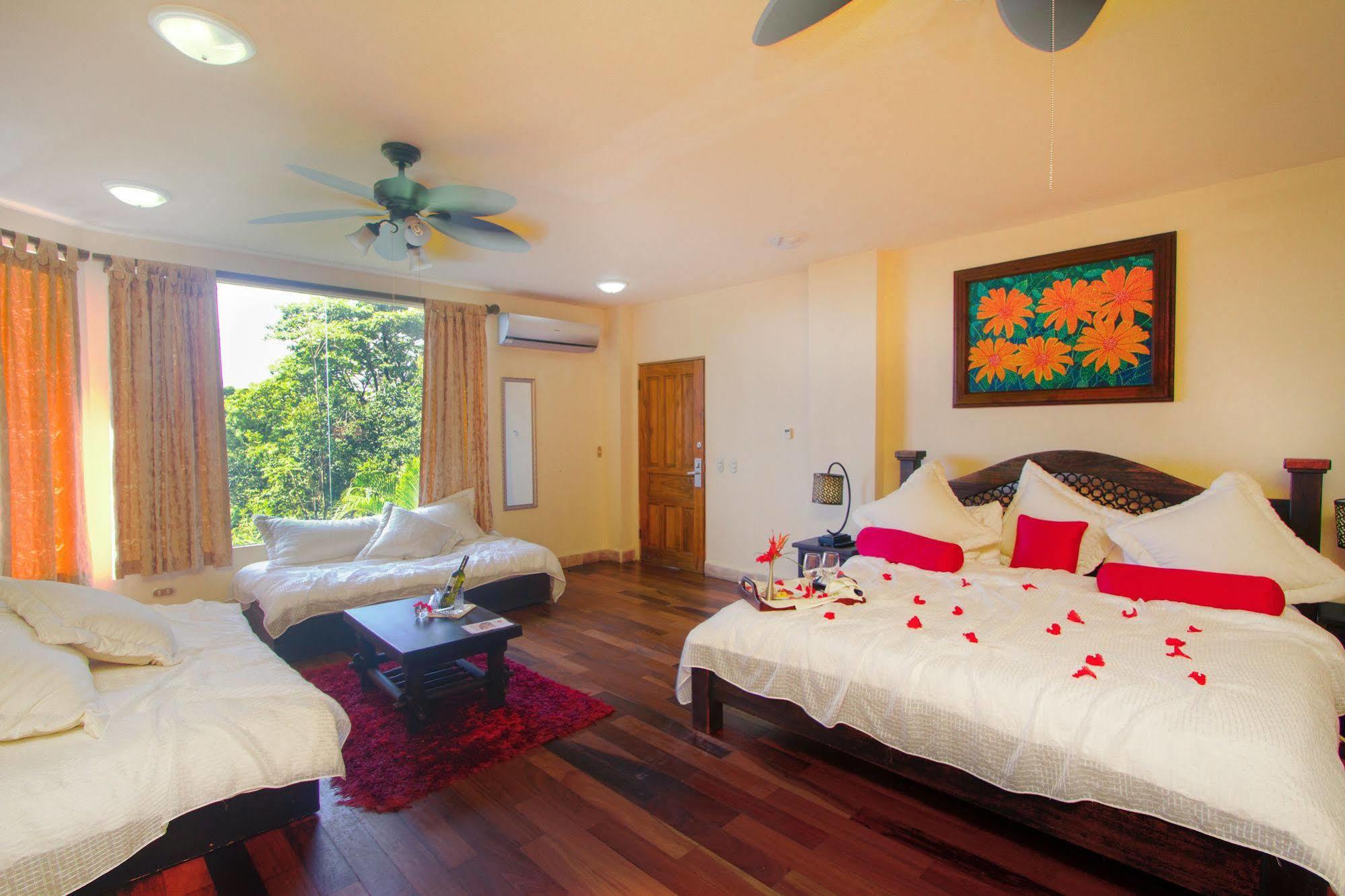 Issimo Suites Boutique Hotel & Spa - Adults Only Manuel Antonio Exterior foto