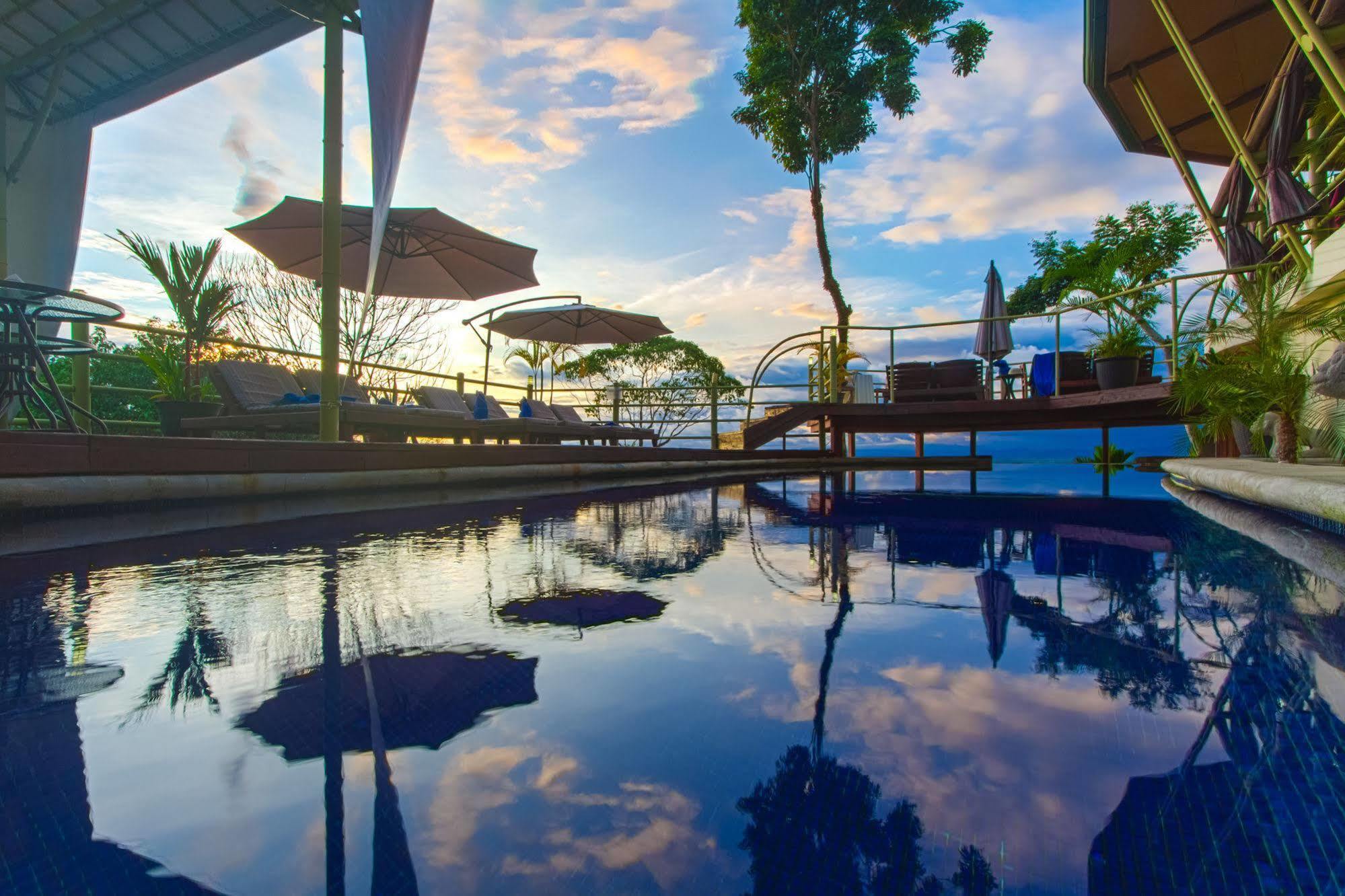 Issimo Suites Boutique Hotel & Spa - Adults Only Manuel Antonio Exterior foto